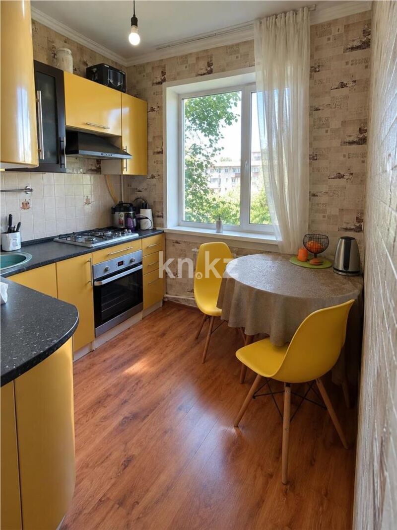 Продажа 3-комнатной квартиры, 58 м² - Продажа трехкомнатных квартир в панельном доме в Караганде - страница 5 фото 10 из 11