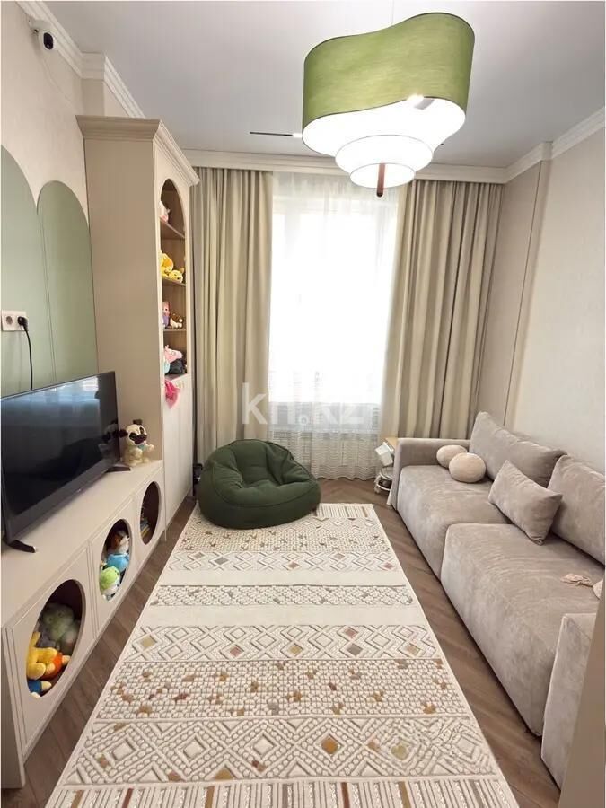 Продажа 4-комнатной квартиры, 92 м² - Продажа четырехкомнатных квартир в блочном доме в Казахстане - страница 8 фото 1 из 5