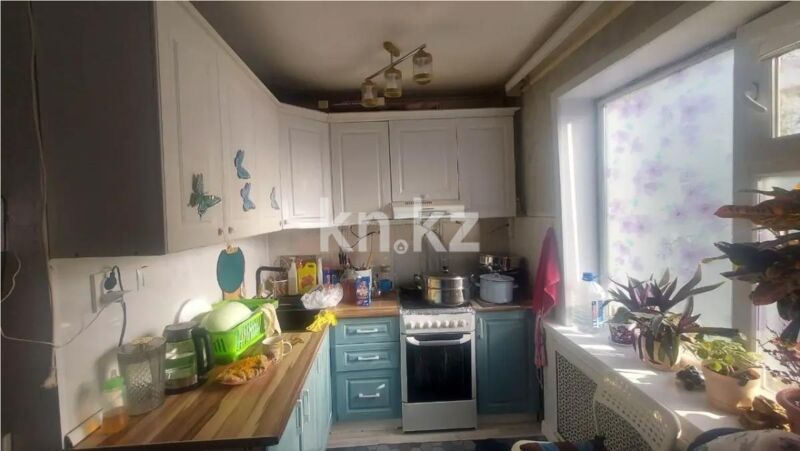 Продажа 3-комнатной квартиры, 60 м² - Продажа баз, складов и промышленной недвижимости в Карагандинской области фото 3 из 4