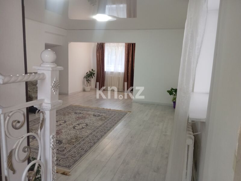 Аренда 8-комнатного дома, 250 м² - Аренда домов в Караганде фото 8 из 16