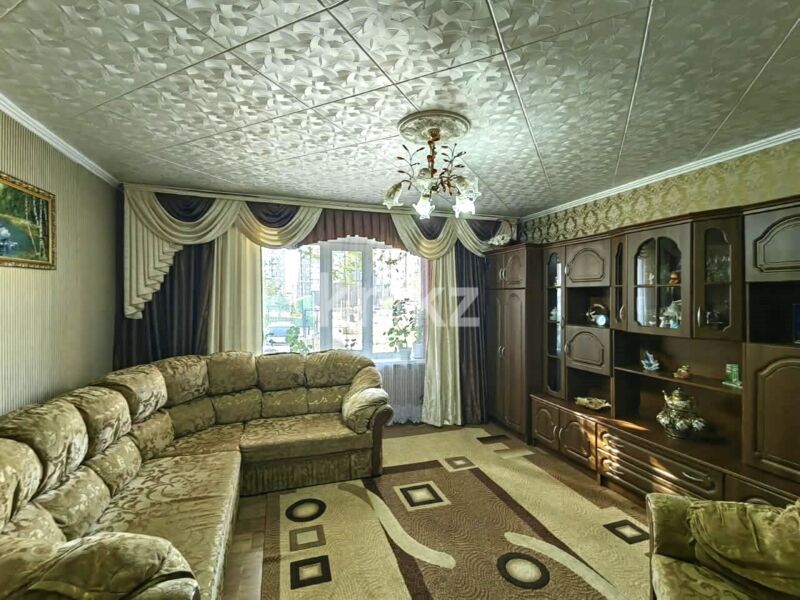 Продажа 3-комнатной квартиры, 63 м² - Продажа трехкомнатных квартир на Юго-Востоке Караганды фото 1 из 40