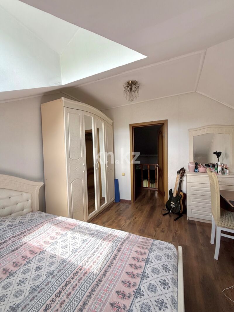 Продажа 4-комнатного дома, 200 м² - Продажа домов, коттеджей в Караганде - страница 2 фото 13 из 18