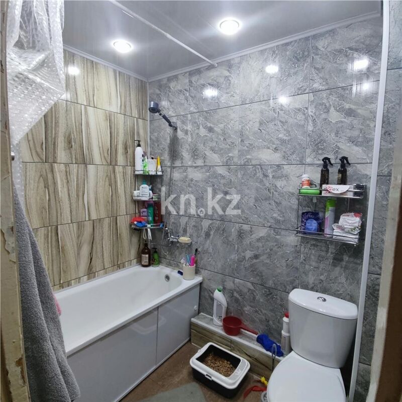 Продажа 4-комнатной квартиры, 60 м² - Недвижимость в Караганде - страница 2 фото 7 из 10
