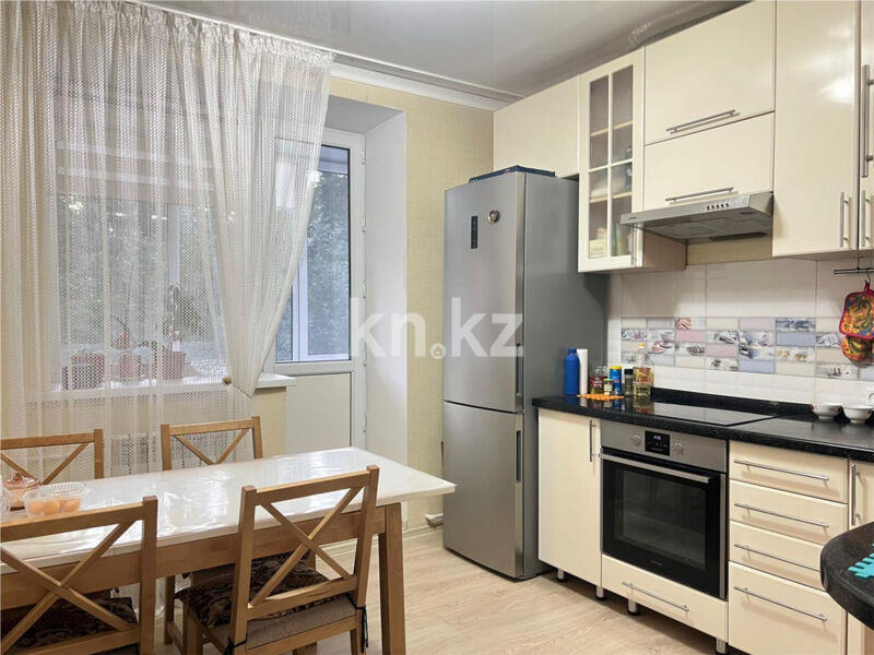 Продажа 4-комнатной квартиры, 86 м² - Продажа четырехкомнатных квартир в кирпичном доме в Караганде - страница 5 фото 17 из 36