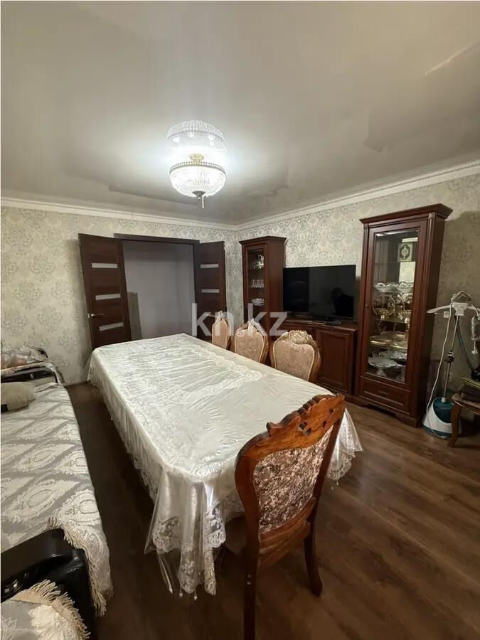 Продажа 4-комнатной квартиры, 74 м² - Продажа четырехкомнатных квартир в кирпичном доме в Караганде - страница 3 фото 1 из 8