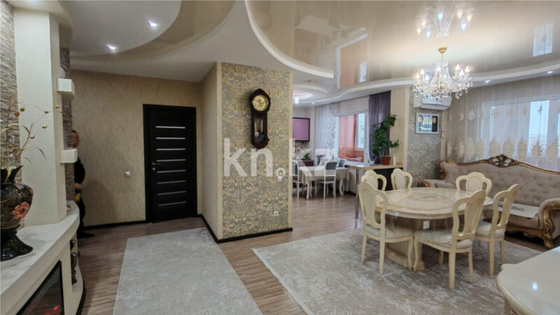 Продажа 3-комнатной квартиры, 90 м² - Продажа квартир в блочном доме в Караганде - страница 3 фото 7 из 27
