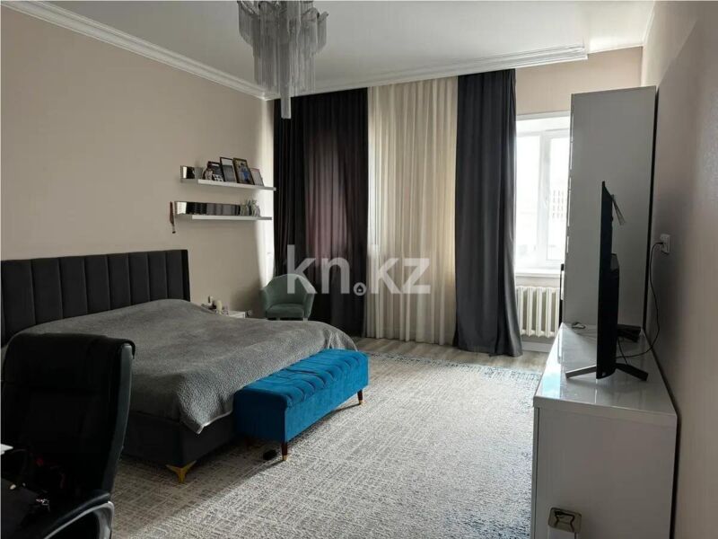Продажа 4-комнатной квартиры, 220 м² - Продажа квартир в кирпичном доме в Казахстане - страница 4 фото 2 из 6