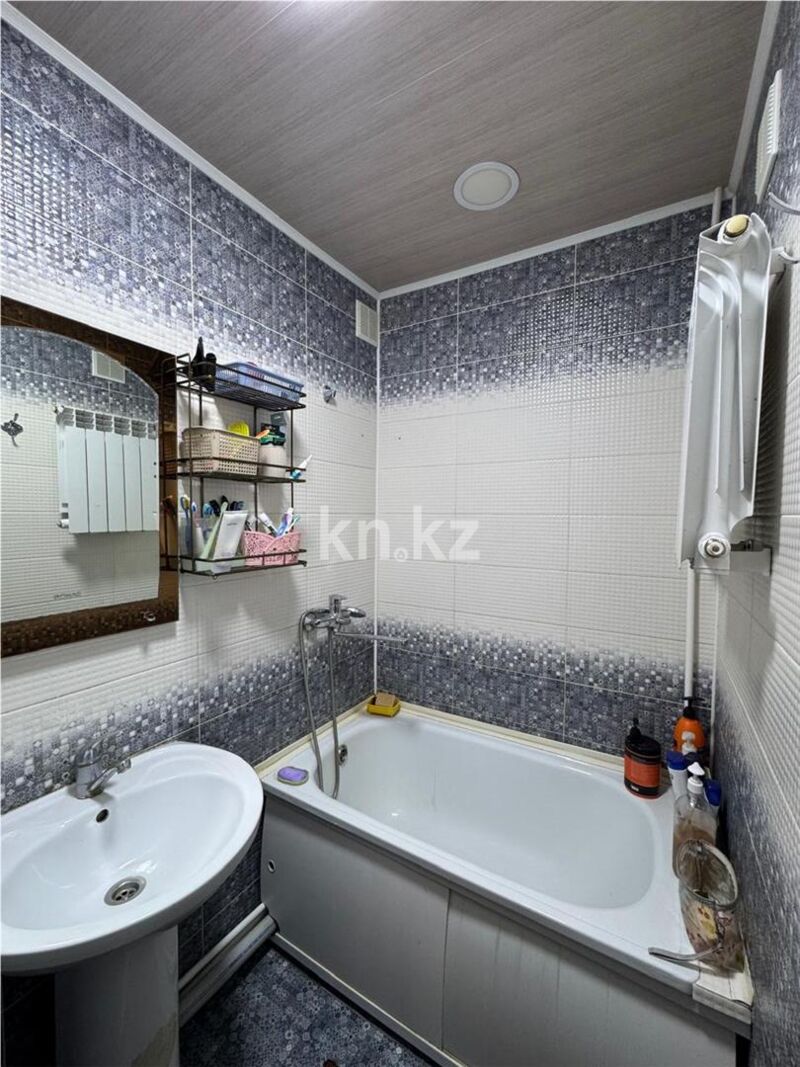 Продажа 4-комнатной квартиры, 61 м² - Продажа четырехкомнатных квартир в панельном доме в Казахстане - страница 16 фото 8 из 13