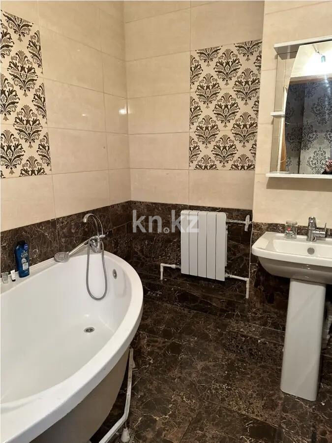 Продажа 3-комнатной квартиры, 90 м² - Продажа квартир в блочном доме в Караганде - страница 3 фото 5 из 7
