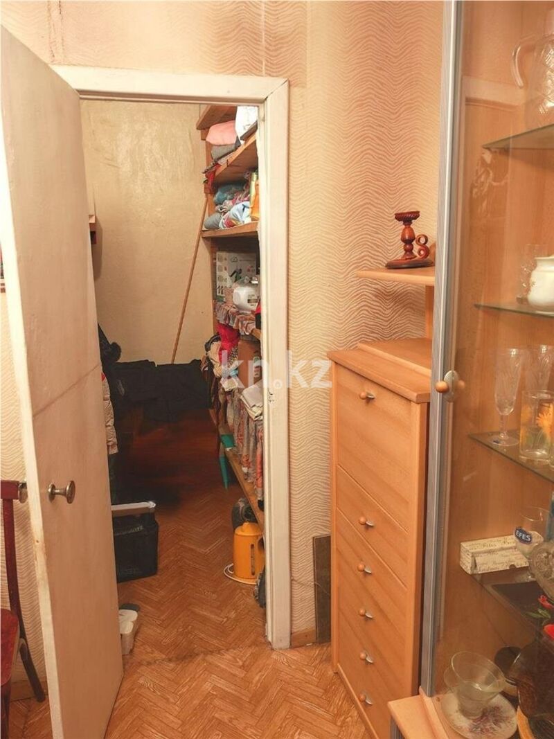 Продажа 3-комнатной квартиры, 58 м² - Продажа трехкомнатных квартир в панельном доме в Караганде - страница 2 фото 13 из 19