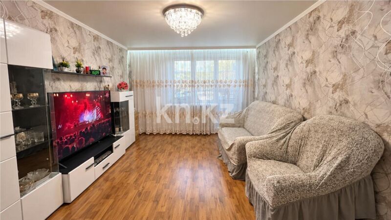 Продажа 3-комнатной квартиры, 62 м² - Продажа трехкомнатных квартир в кирпичном доме в Караганде фото 2 из 16