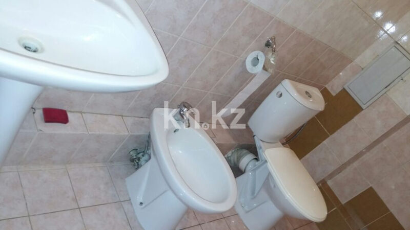 Аренда 2-комнатной квартиры, 70 м² - Аренда двухкомнатных квартир помесячно в Казахстане - страница 2 фото 10 из 19