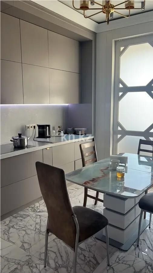 Продажа 4-комнатной квартиры, 165 м² - Продажа четырехкомнатных квартир от собственников в Алматы - страница 14 фото 1 из 3