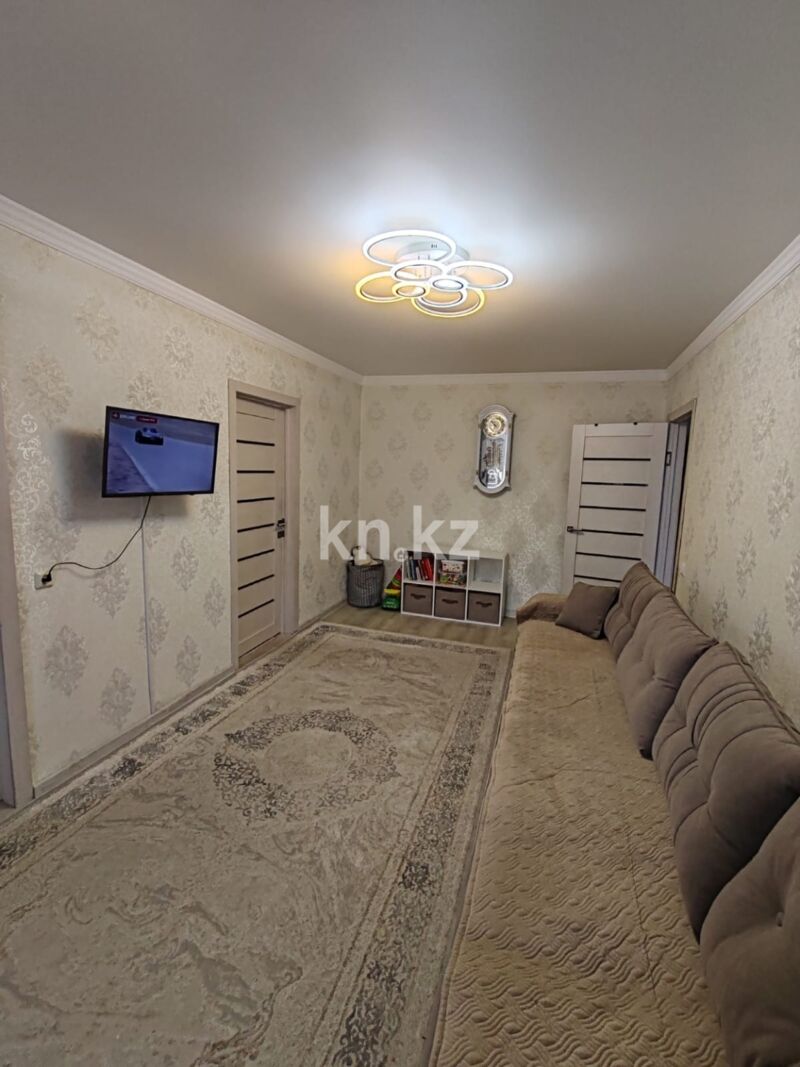 Продажа 3-комнатной квартиры, 48 м² - Продажа трехкомнатных квартир на Юго-Востоке Караганды - страница 13 фото 1 из 13