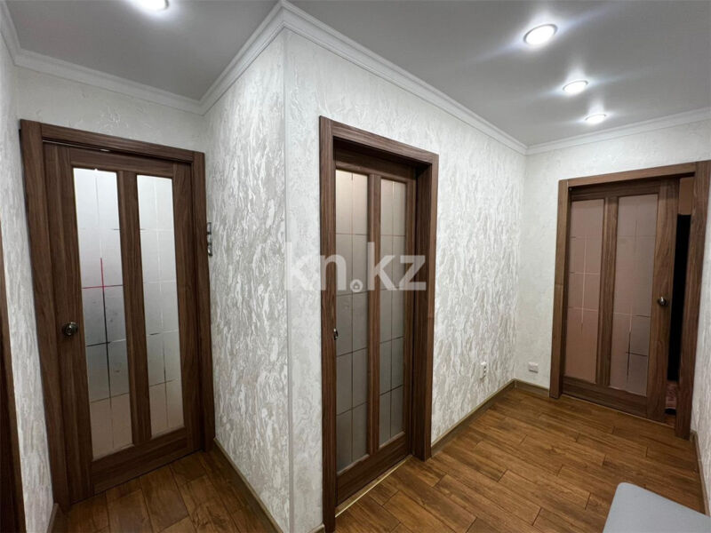 Продажа 4-комнатной квартиры, 62 м² - Продажа четырехкомнатных квартир в панельном доме в Караганде - страница 6 фото 12 из 15