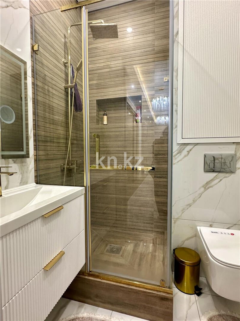 Продажа 4-комнатной квартиры, 120 м² - Продажа четырехкомнатных квартир в кирпичном доме в Караганде - страница 7 фото 21 из 23