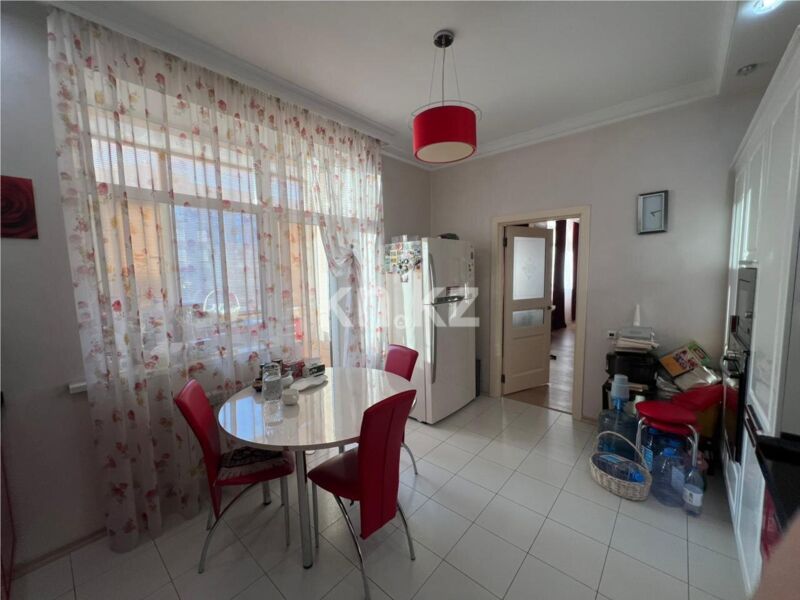 Продажа 4-комнатной квартиры, 188 м² - Продажа четырехкомнатных квартир в Караганде фото 10 из 31