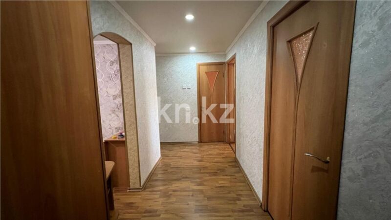 Продажа 3-комнатной квартиры, 62 м² - Продажа трехкомнатных квартир в кирпичном доме в Караганде фото 11 из 16