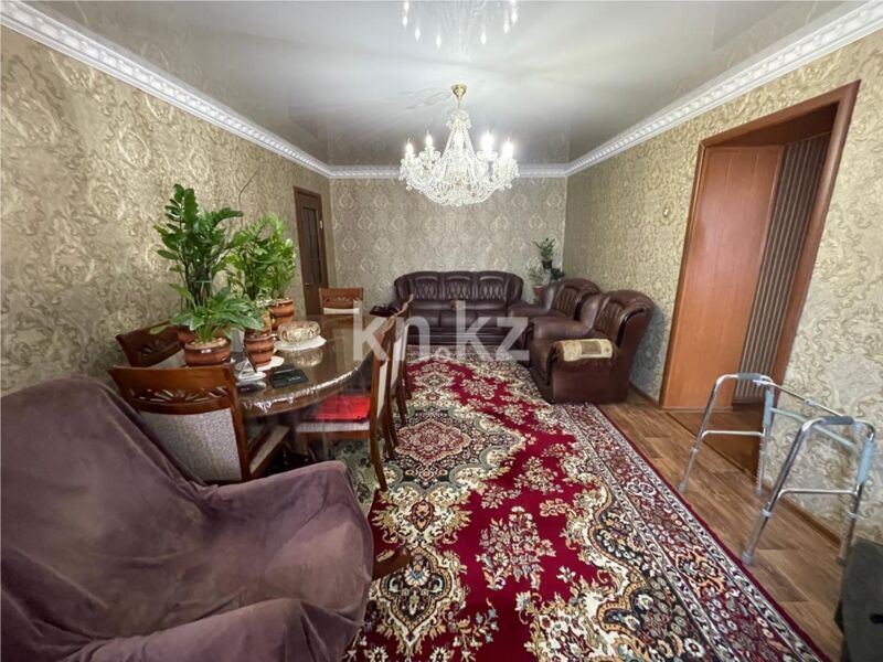 Продажа 3-комнатной квартиры, 69 м² - Продажа трехкомнатных квартир на Юго-Востоке Караганды - страница 9 фото 2 из 17