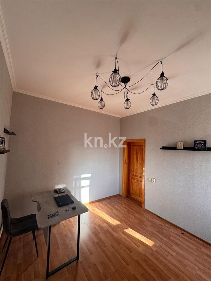 Продажа 3-комнатной квартиры, 81 м² - Продажа трехкомнатных квартир в кирпичном доме в Караганде - страница 5 фото 4 из 10