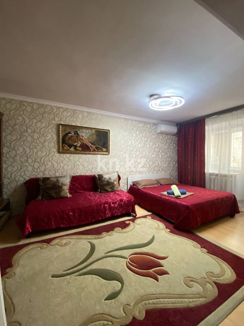 Аренда 1-комнатной квартиры посуточно, 35 м² - Аренда однокомнатных квартир посуточно в Алмалинском р-не Алматы фото 1 из 4