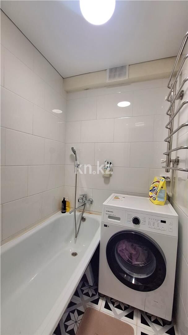 Продажа 2-комнатной квартиры, 44 м² - Продажа квартир в панельном доме в Караганде - страница 2 фото 7 из 9