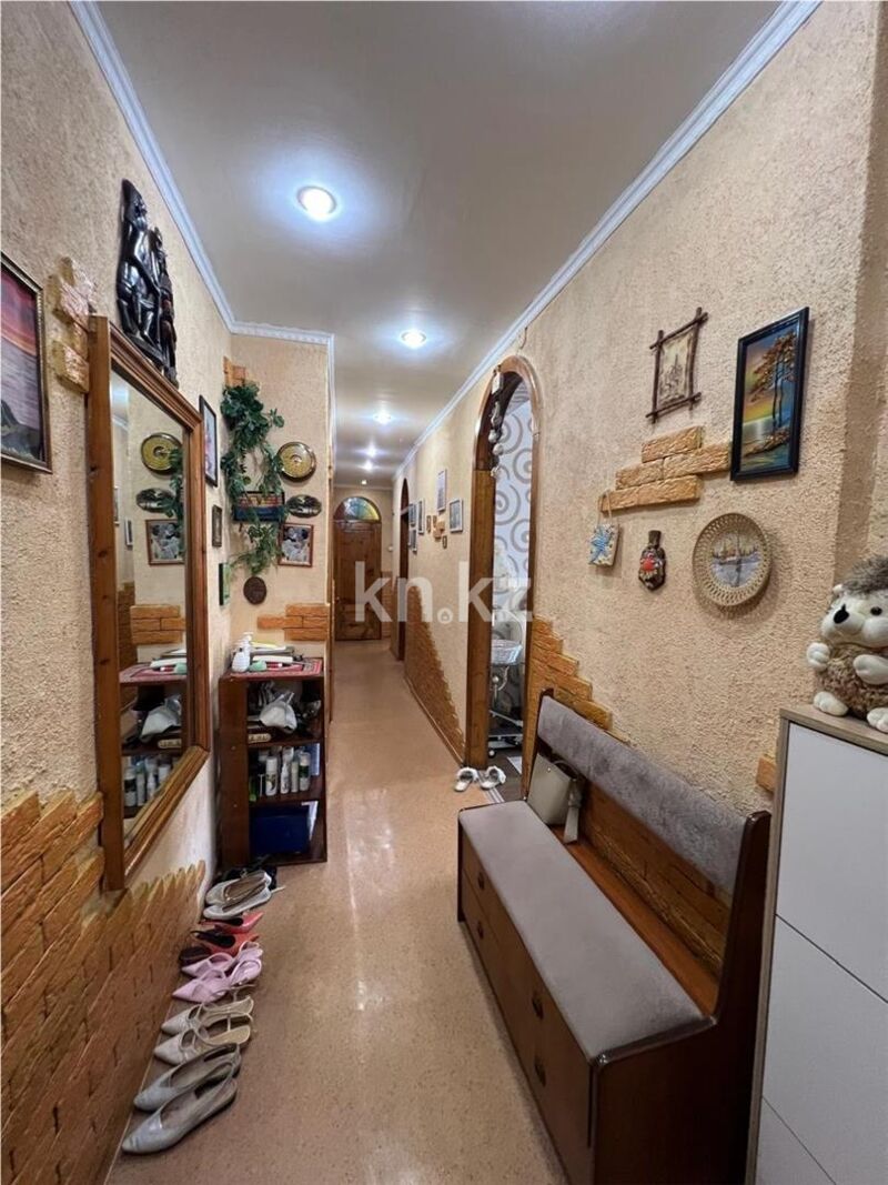Продажа 3-комнатной квартиры, 65 м² - Продажа трехкомнатных квартир в кирпичном доме в Караганде - страница 17 фото 12 из 15