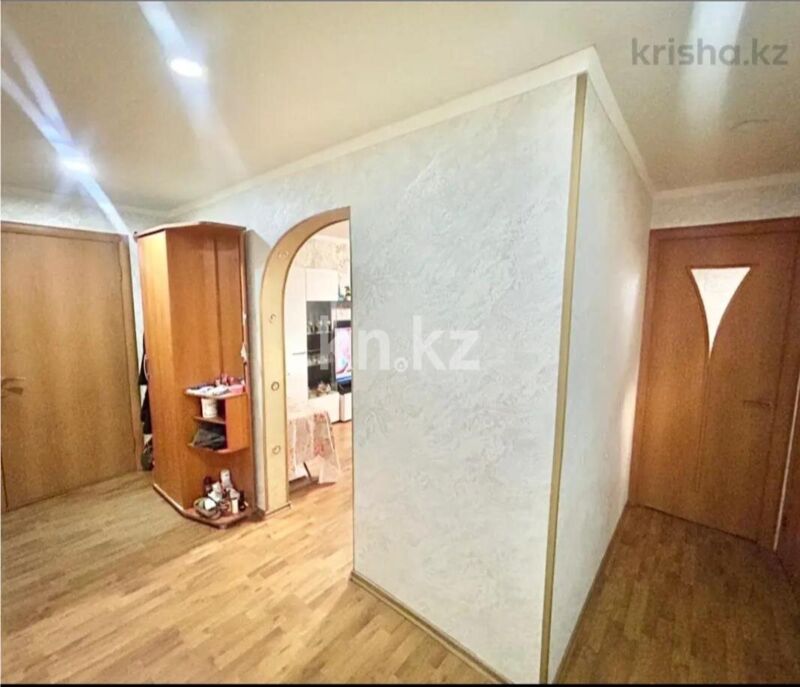 Продажа 3-комнатной квартиры, 62 м² - Продажа трехкомнатных квартир в кирпичном доме в Караганде фото 14 из 16
