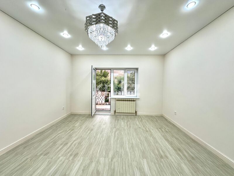 Продажа 5-комнатного дома, 190 м² - Недвижимость в Алматы - страница 26 фото 1 из 32