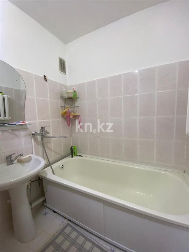 Продажа 3-комнатной квартиры, 64 м² - Продажа трехкомнатных квартир в Майкудуке Караганды - страница 3 фото 9 из 11