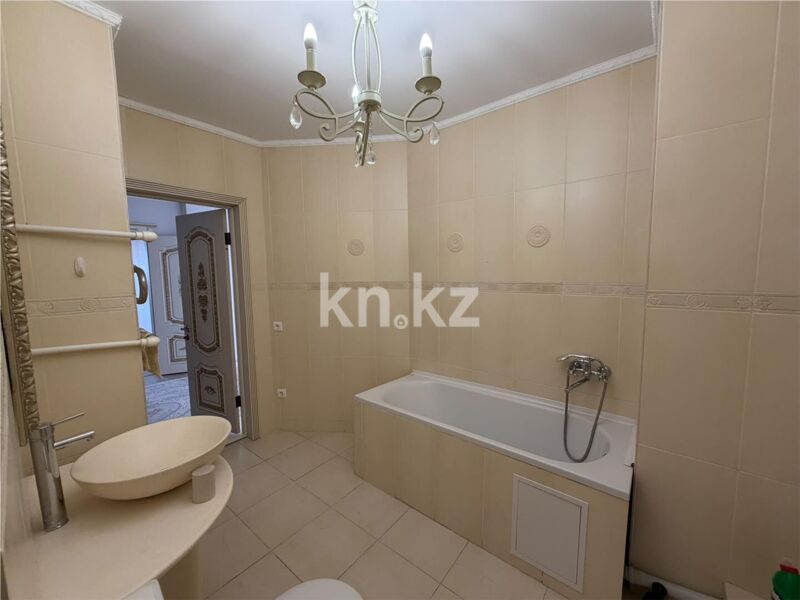 Продажа 3-комнатной квартиры, 138 м² - Продажа квартир на Юго-Востоке Караганды - страница 3 фото 19 из 29