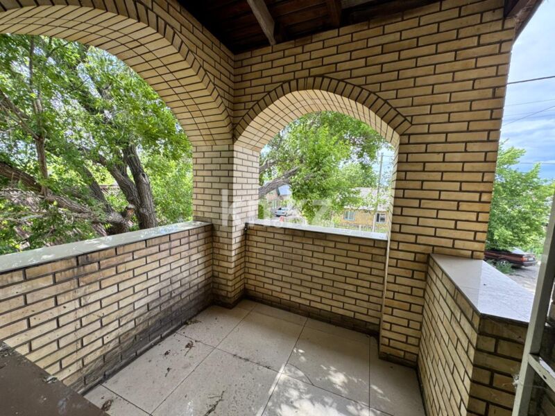 Продажа 5-комнатного дома, 373 м² - Продажа домов, коттеджей в Караганде - страница 4 фото 31 из 38