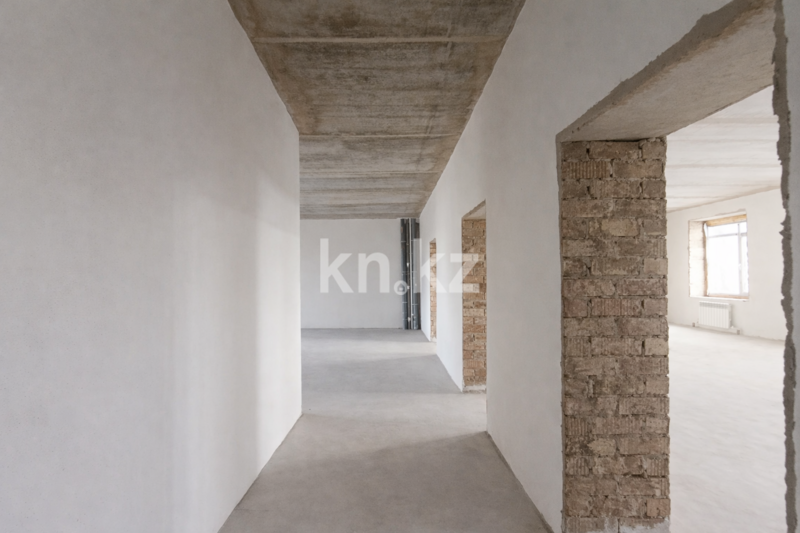Продажа 4-комнатной квартиры, 133 м² - Продажа четырехкомнатных квартир в кирпичном доме в Караганде - страница 8 фото 9 из 12