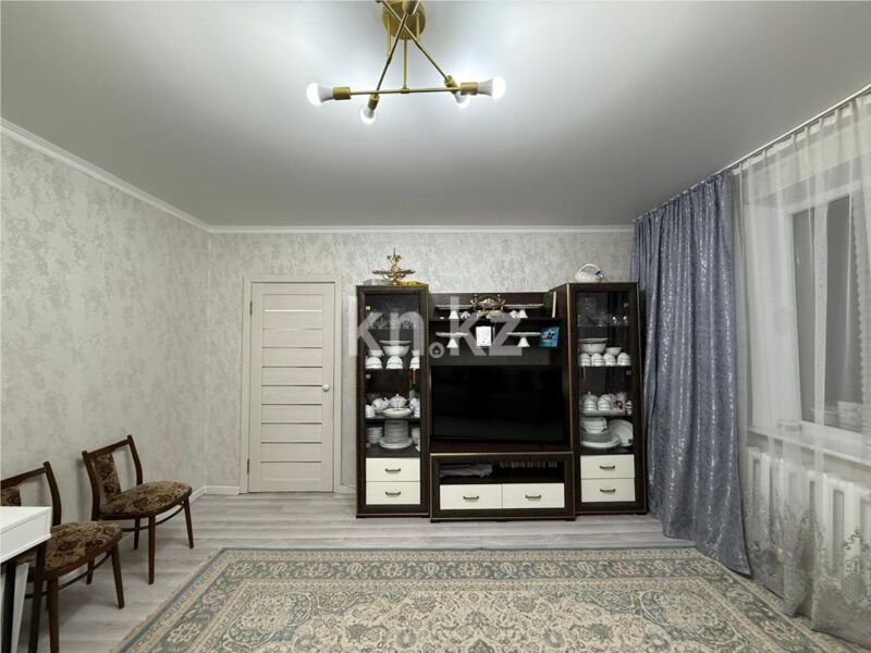 Продажа 3-комнатной квартиры, 63 м² - Продажа трехкомнатных квартир на Юго-Востоке Караганды - страница 20 фото 3 из 18