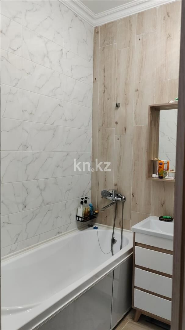 Продажа 3-комнатной квартиры, 68 м² - Продажа квартир в монолитно-каркасном доме в Караганде - страница 8 фото 15 из 23