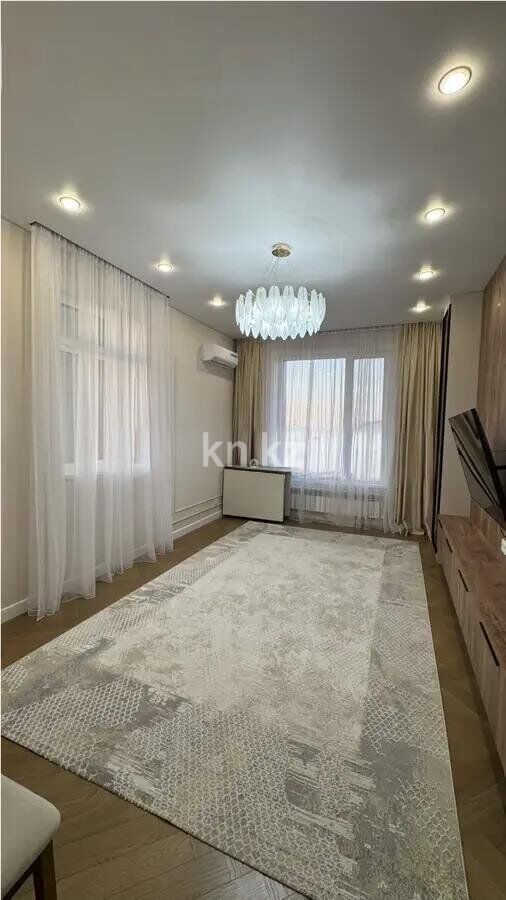 Продажа 3-комнатной квартиры, 88 м² - Продажа квартир на Юго-Востоке Караганды - страница 2 фото 1 из 7