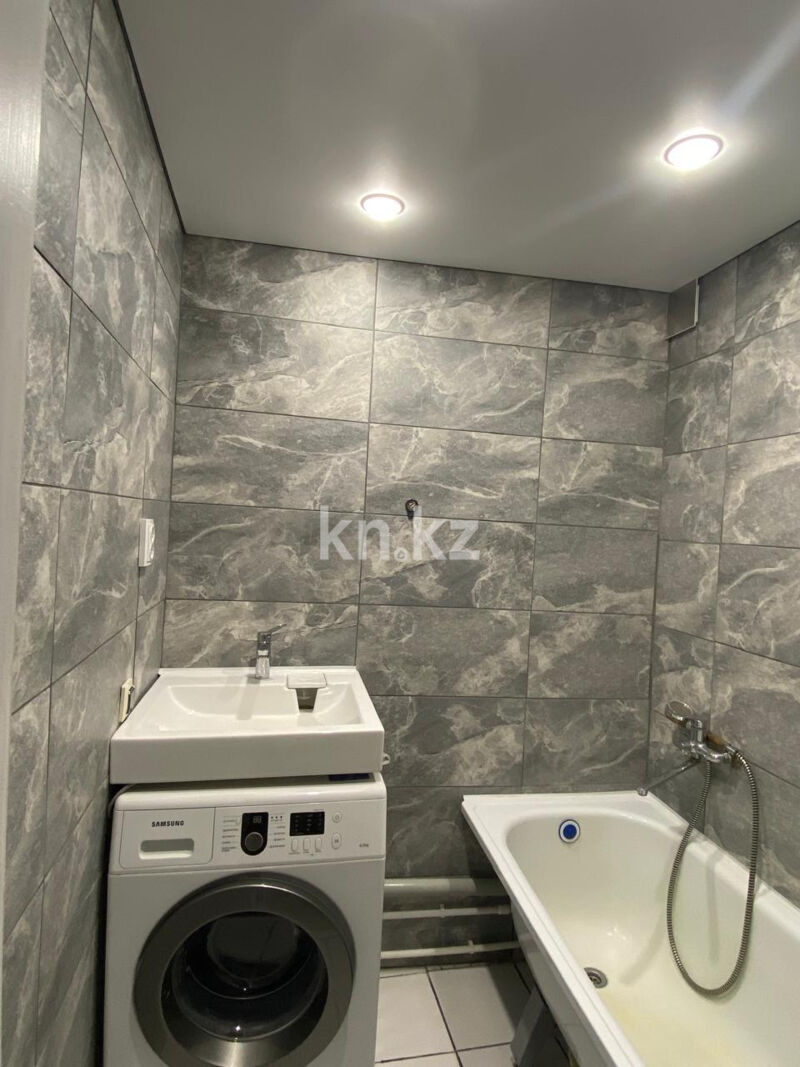 Продажа 2-комнатной квартиры, 40.3 м² - Продажа двухкомнатных квартир в панельном доме в Караганде - страница 3 фото 3 из 13