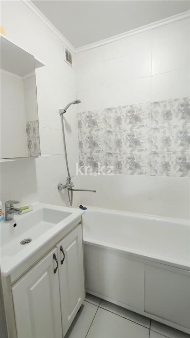 Продажа 3-комнатной квартиры, 72 м² - Продажа трехкомнатных квартир в Майкудуке Караганды - страница 9 фото 13 из 17