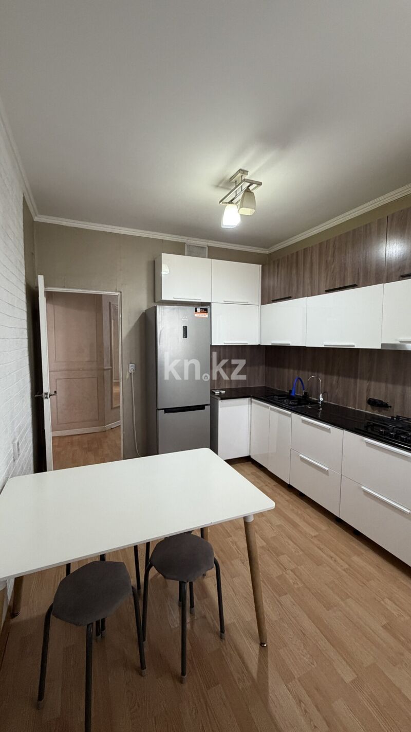 Аренда 3-комнатной квартиры, 95 м² - Аренда квартир помесячно в Казахстане фото 2 из 19