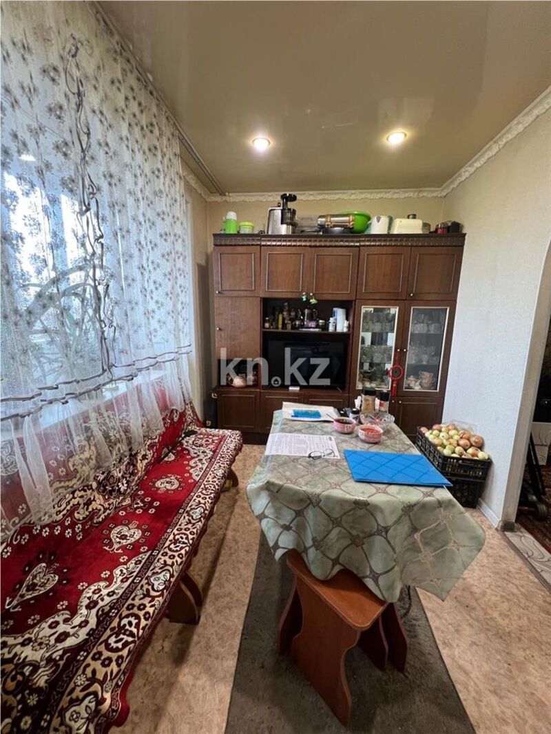 Продажа 3-комнатной квартиры, 61 м² - Продажа трехкомнатных квартир в Темиртау - страница 2 фото 5 из 8