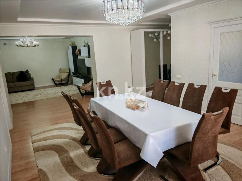 Продажа 5-комнатной квартиры, 150 м² - Продажа пятикомнатных и более квартир в кирпичном доме в Астане фото 1 из 6