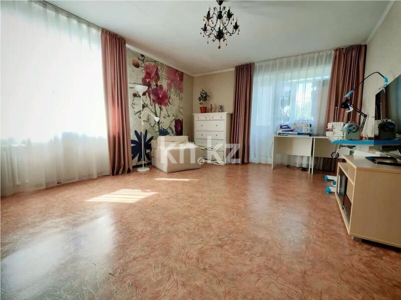 Продажа 2-комнатной квартиры, 70 м² - Продажа двухкомнатных квартир в кирпичном доме в Казахстане фото 1 из 6