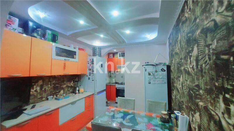 Продажа 3-комнатной квартиры, 63 м² - Продажа квартир в монолитно-каркасном доме в Караганде - страница 2 фото 8 из 12