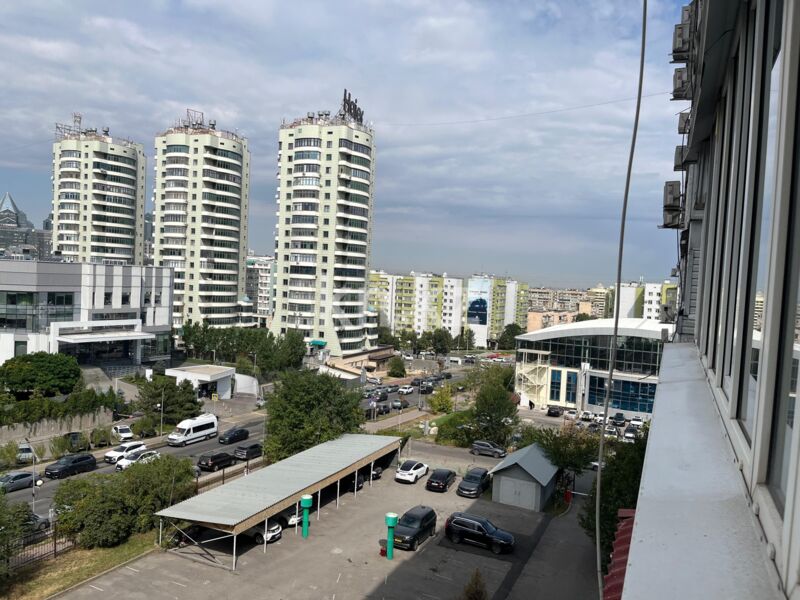 Продажа 3-комнатной квартиры, 142 м² - Продажа трехкомнатных квартир в Медеуском р-не Алматы - страница 2 фото 4 из 7