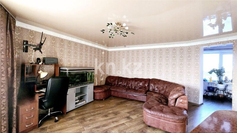Продажа 4-комнатной квартиры, 92 м² - Продажа четырехкомнатных квартир в панельном доме в Казахстане - страница 18 фото 1 из 19