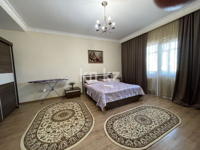 Аренда 2-комнатной квартиры посуточно, 80 м² - Аренда квартир посуточно в Астане - страница 2 фото 1 из 17