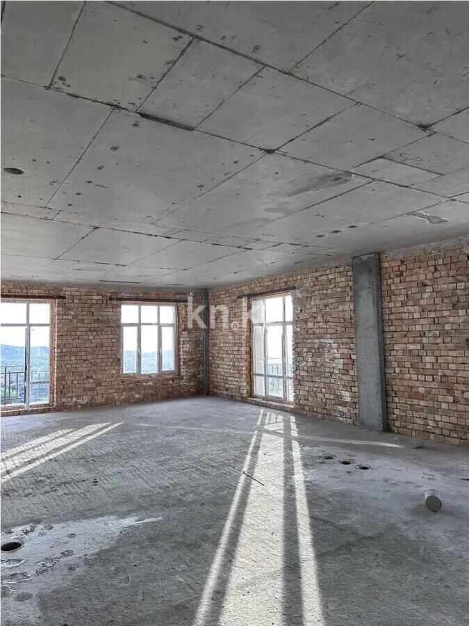 Продажа 4-комнатной квартиры, 143 м² - Продажа четырехкомнатных квартир в Медеуском р-не Алматы фото 1 из 2