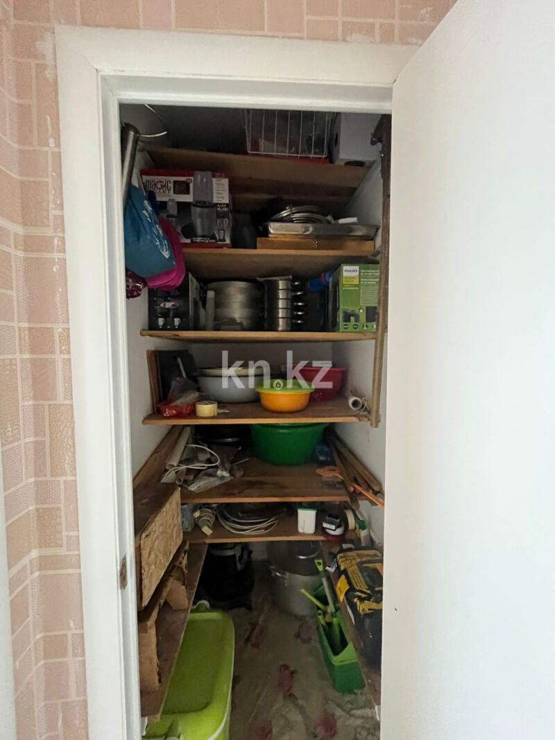 Продажа 4-комнатной квартиры, 77 м² - Продажа четырехкомнатных квартир в панельном доме в Караганде - страница 5 фото 15 из 22