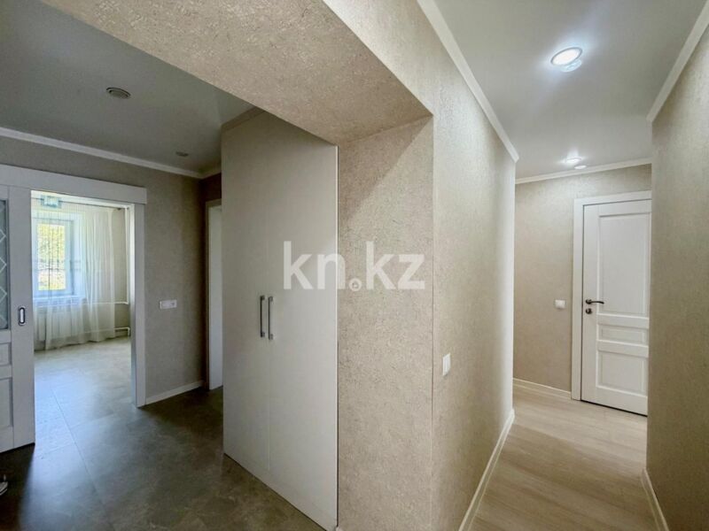Продажа 4-комнатной квартиры, 75.4 м² - Продажа четырехкомнатных квартир в Караганде - страница 3 фото 17 из 20