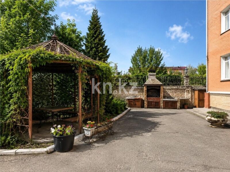 Продажа 4-комнатной квартиры, 140 м² - Продажа четырехкомнатных квартир в блочном доме в Темиртау фото 2 из 4